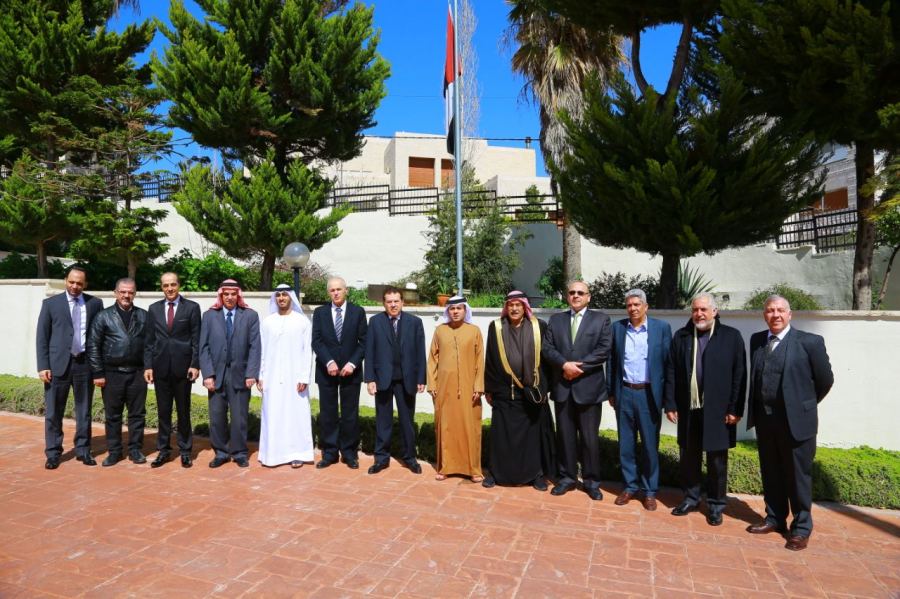 وفد من عشيرة ال جرار برئاسة الشيخ فياض جرار يلتقي سفير دولة الامارات بالأردن