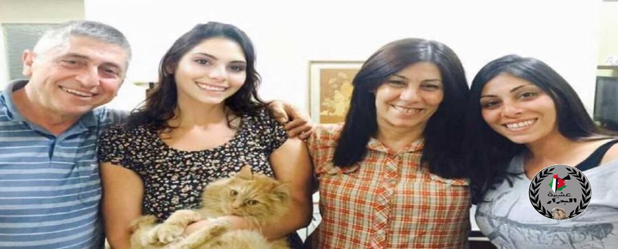 عائلة خالدة جرار: لا نعرف شيئاً عنها والراديو اتصالٌ باتجاه واحد لطمئنتها