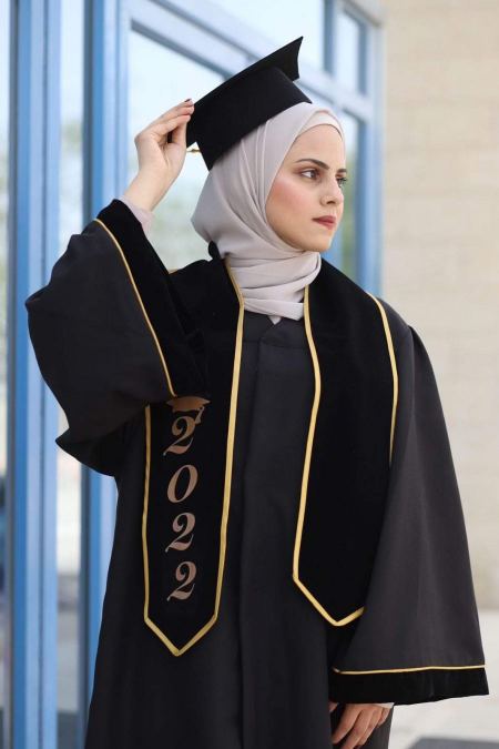 نهنئ بنت العم زينة محمد عاشور جرار بمناسبة التخرج 