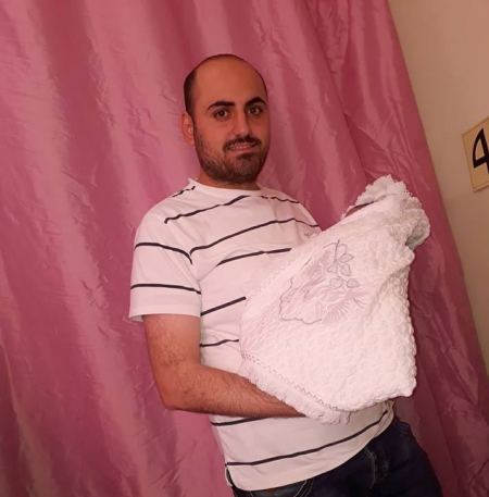 تهنئة لابن العم صدقي محمد جرار بمناسبة قدوم المولودة " جوان " 