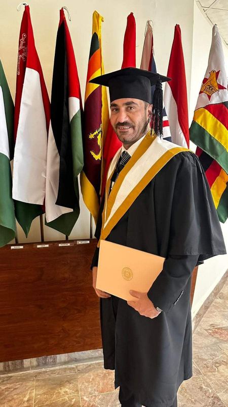 نهنئ ابن العم محمد فايز جرار بمناسبه التخرج من دورة أركان برتبة رائد