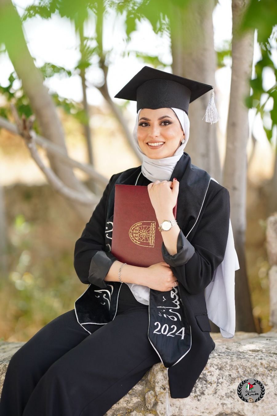 نهنئ بنت العم ناريمان عارف محمد جرار بمناسبة التخرج من جامعة البلقاء التطبيقية السلط تخصص هندسة العمارة الف مبارك