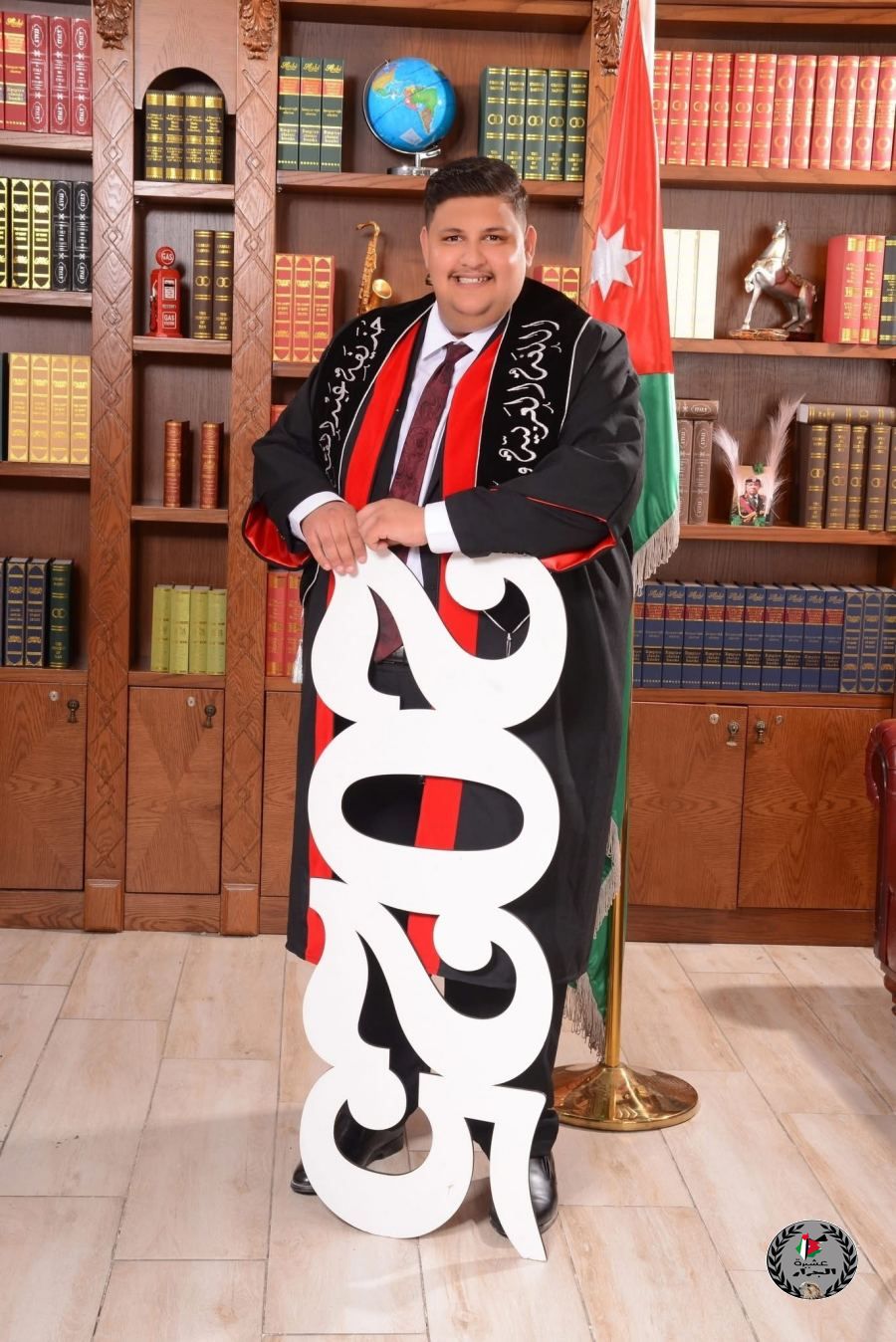 نهنئ ابن العم حذيفة عبدالفتاح جرار بمناسبة تخرجه