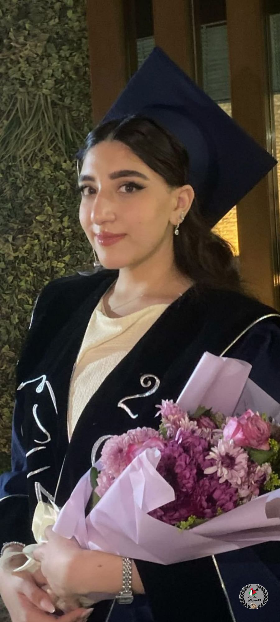 نهنئ بنت العم لورا أحمد توفيق جرار بمناسبة نجاحها في الثانوية العامة 