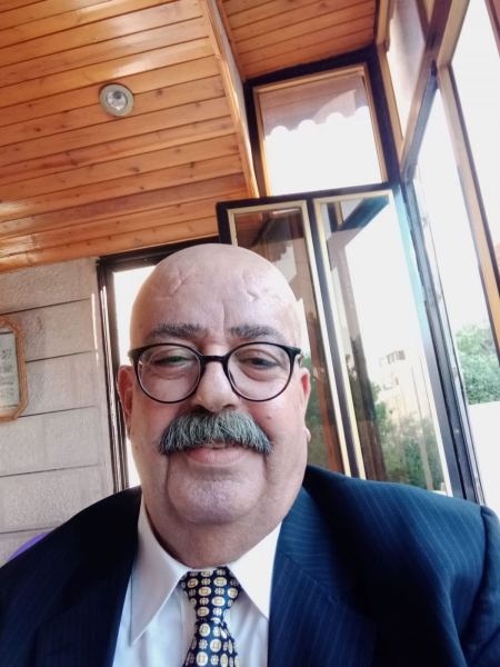 نهنئ ابن العم محمود محمد ظاهر جرار بمناسبة الزفاف 