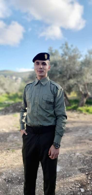 نهنئ ابن العم أمير محمد جرار بمناسبه التخرج 