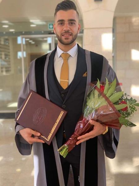 الف مبارك التخرج احمد محمد محمود جرار من الجامعه