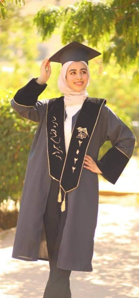نهنى بنت العم سارة هاشم جميل جرار بمناسبة نجاحها في الثانوية العامة بمعدل 99.1 بالفرع العلمي 