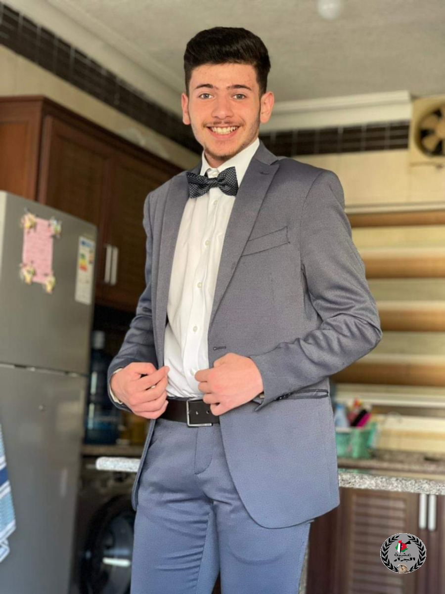 نهنى ابن العم يزن سفيان محمد جرار بمناسبه نجاحه بالفرع الأدبي بمعدل 78