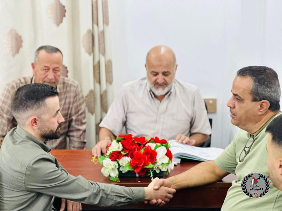 نهنئ ابن العم يزن عبدالسلام محمد جرار بمناسبة الخطوبة