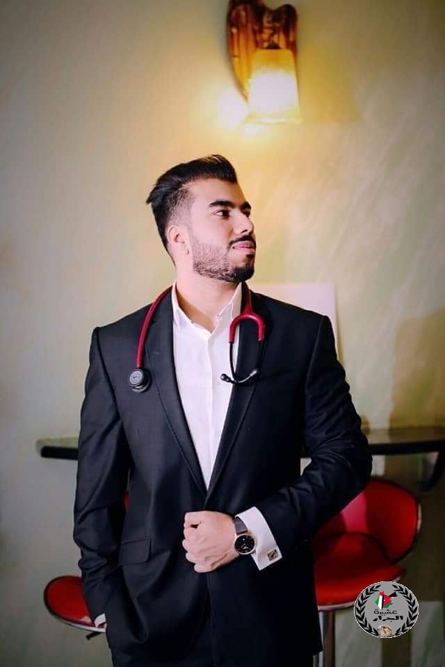 نهنئ ابن العم الدكتور اياد هاشم جرار بمناسبة تخرجه 