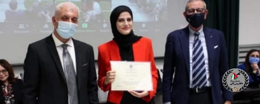  نتقدم بالتهنئة الى ابنته العم المهندسة ايناس بشار جرار بمناسبة التخرج 