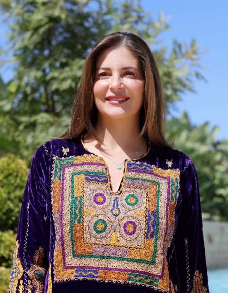 نهنئ ابنتنا حنان نعيم جرار بمناسبة تعيينها سفير مفوض فوق العادة لدولة فلسطين في جمهورية جنوب أفريقيا