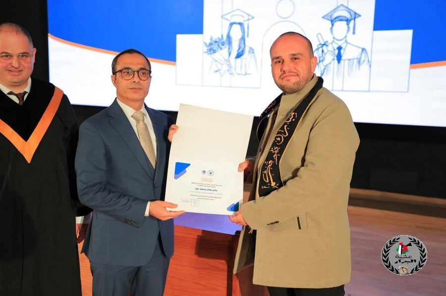 نهنئ ابن العم سامر عصام جرار بحصولة على شهادة الدكتوراة التكنولوجيا الحيوية و علم الوراثة الجزئي